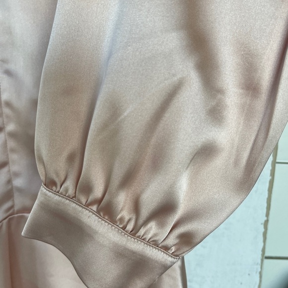 LULUS, NWT, WOMENS, DELICATE & FEMININE, CHAMPAGNE COLOR, SATIN TOP. SIZE S - Picture 5 of 13